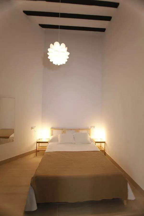 Magnifica Oportunidad, Junto A La Playa Y Al Teatro Falla Cadiz